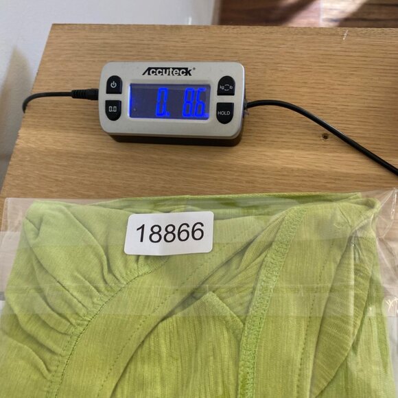 Chicos Top Womens 1 US Medium Green Roll Tab Long Sleeve Ruched Collar Pullover* - Picture 11 of 11